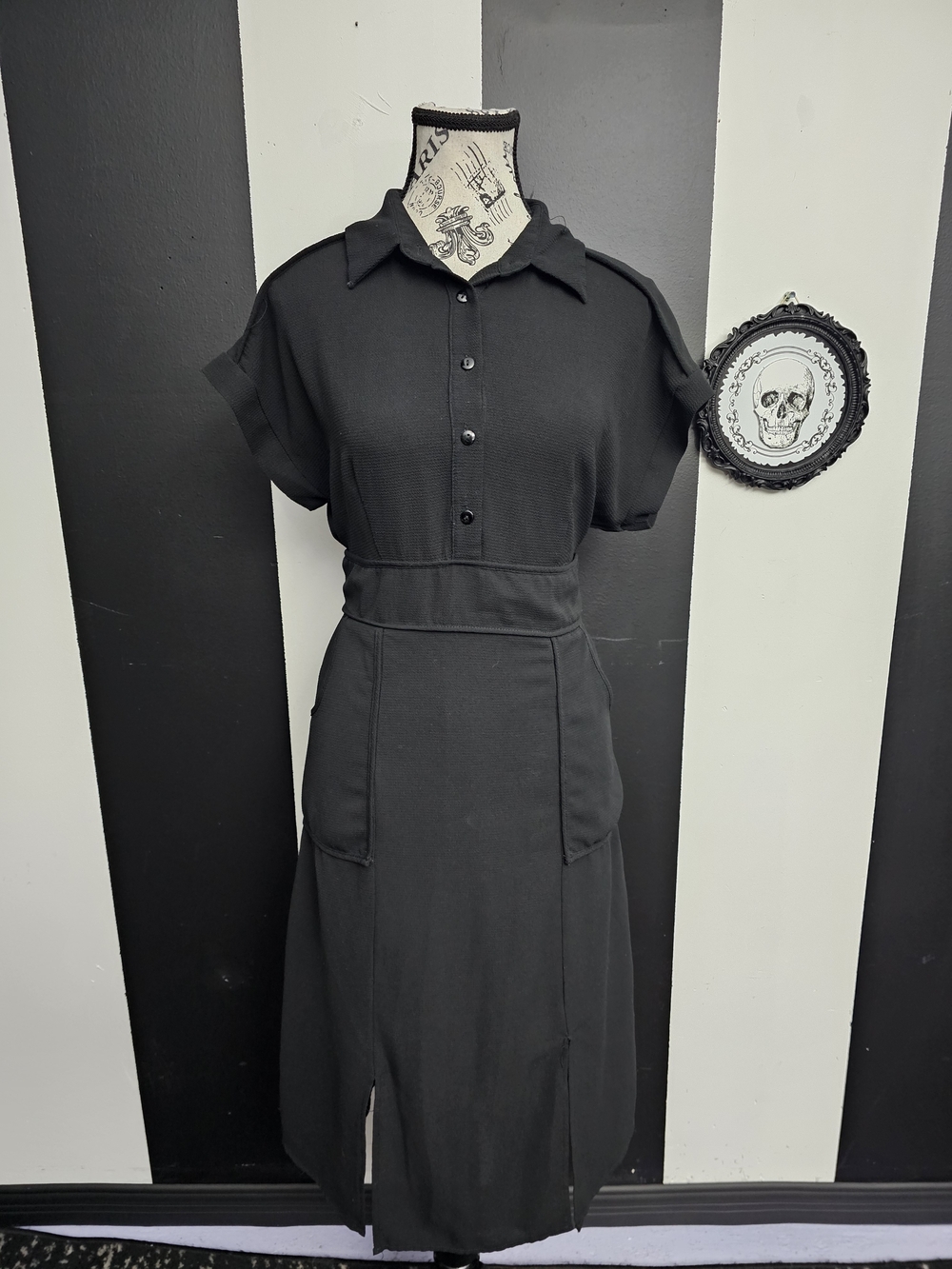 Monteau Black Collared Midi Dress with Front Pockets